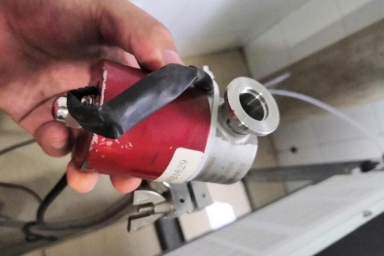 宇澤鋼管有限公司使用直讀光譜儀對鋼管進(jìn)行檢驗 宇澤鋼管有限公司使用直讀光譜儀對鋼管進(jìn)行檢驗