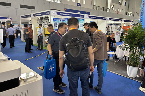 為嘉賓介紹我司優(yōu)質(zhì)產(chǎn)品